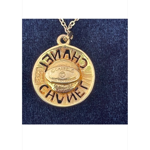 Chanel round pearl calluses charm chain necklace - Picture 2 of 6